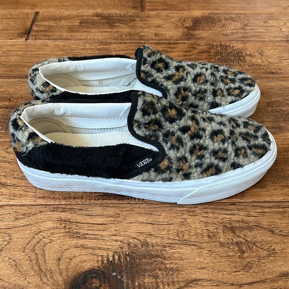Vans Slip-On 59 Leopard Sherpa Sneakers Skate Shoes Shearling Womens Size 7 - Picture 1 of 9